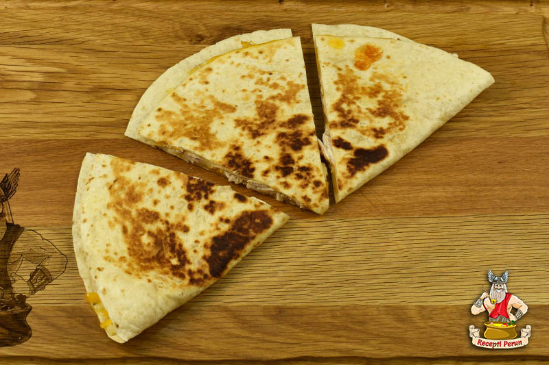 Quesadilla (Kesadilja) sa Piletinom i Sirom